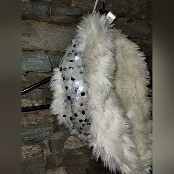 Loft faux fur and sequin infinity circle scarf neck warmer NEW - Picture 2 of 9